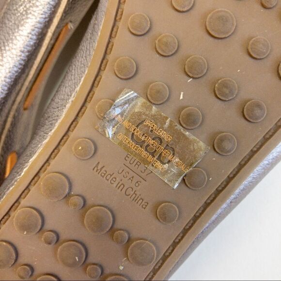 New Gap Metallic Leather Moccasin Loafers Sz 6 - Picture 10 of 11